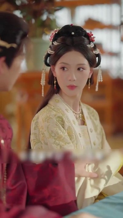 Part 2 Her husband faked death to abandon her reborn, she married her rival general, who spoiled her