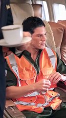 The Hidden Billionaire in First Class USA #ReelShort