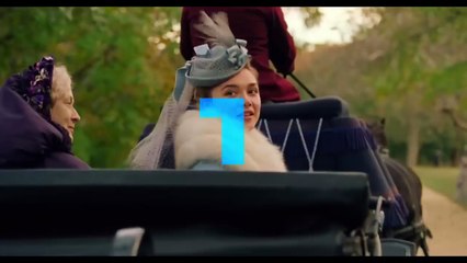 Youngest Child Syndrome, Explained: The Hidden Downsides of Being The Last Born Sibling