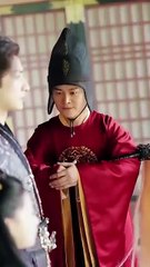 She Returns Crowned in Flames Dramabox