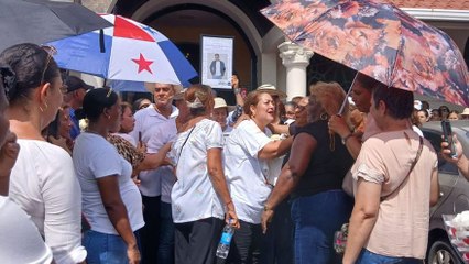 Dan el último adiós al joven Esteban De León