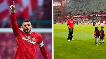 Alexis Vega no abandona a Toluca y se hace presente en el Nemesio Diez previo al encuentro con América pese a lesión