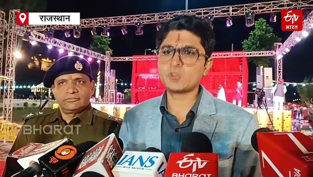 बूंदी महोत्सव 2025: नवल सागर झील पर देशी-विदेशी सैलानियों ने किया दीपदान, सलमान अली आज बिखेरेंगे सुरों का जादू