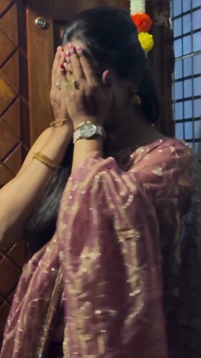 USA 😁 “Indian Bhabhi in Saree | Elegant Traditional Look