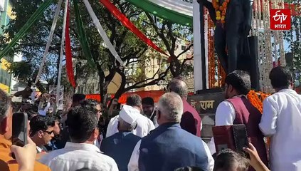 राहुल गांधी बने मार्शल आर्ट गुरु, जिलाध्यक्षों को सिखाए किक, बोले-मोहब्बत से करो वार