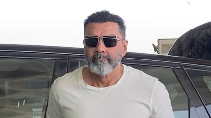 हैंडसम Bobby Deol का धांसू लुक