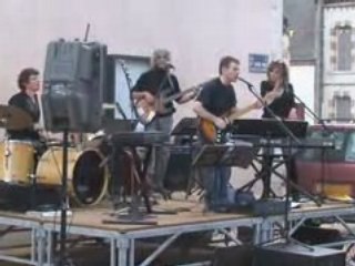 La Puce à l'Oreille à la Foire aux Asperges de Tigy