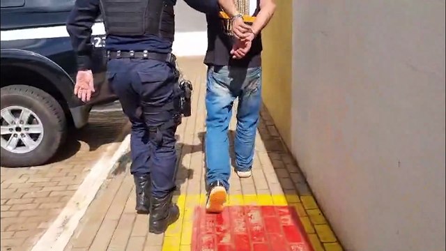 Um celular e uma carteira: GM detém homem envolvido em roubo com agressão no centro de Cascavel