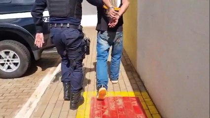 Um celular e uma carteira: GM detém homem envolvido em roubo com agressão no centro de Cascavel