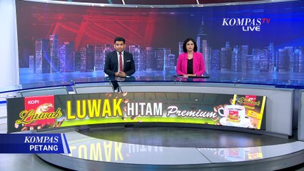 Mengular! Antrean Panjang Truk Sampah di TPA Cikolotok Purwakarta Imbas Alat Berat Rusak