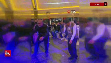 Tokat'ta ihtiyar delikanlılar pistte gençlere taş çıkardı