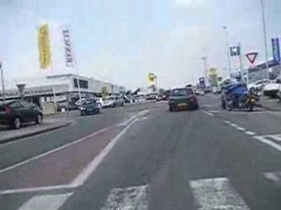 nos amis les GG - cam embarquée - Husqvarna 125 SMS - xTz