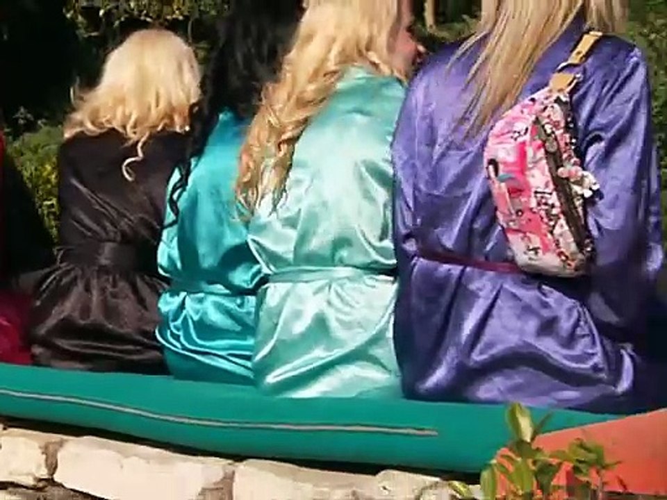 The Girls Next Door S05E02