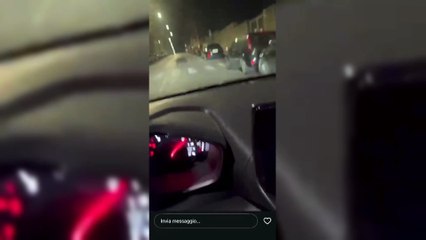 Sassari, cinghiale a spasso in via Turati attraversa la strada