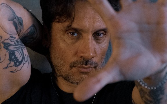 Fabrizio Moro ci racconta Non ho paura di niente : «Una delle mie paure più grandi? Perdere la creatività»