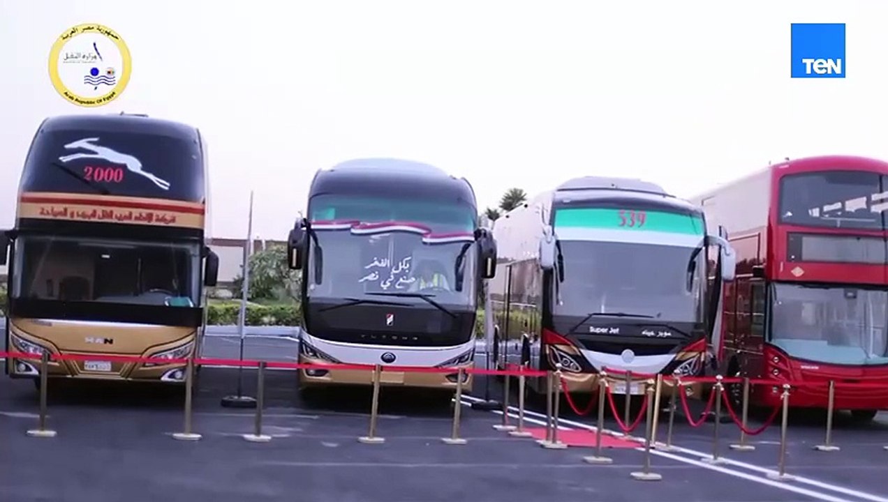 رئيس الوزراء يشهد اصطفافاً بالمعرض والمؤتمر الدولي للنقل الذكي لعدد من وسائل النقل المختلفة