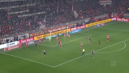 Bayern - Le but de Luiz Diaz dans un angle impossible