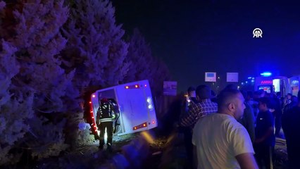 Gebze’de korkunç kaza: İşçi servisi devrildi 8 yaralı!