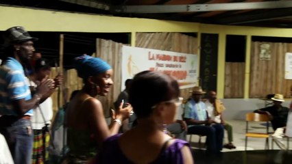 LE DANMYE L ART MARTIAL CREOLE  (version Français)