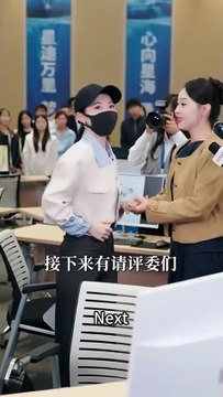 After six years of marriage, he treated his beloved's son like his own, but forbade his daughter to call him Dad. His daughter died tragically in a rainstorm, yet he celebrated her and her son's birthday. Reborn, she decisively divorced her husband and