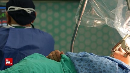 Günlük yaşamı etkileyen titremelere karşı beyin pili ve akıllı ses ötesi tedavisi