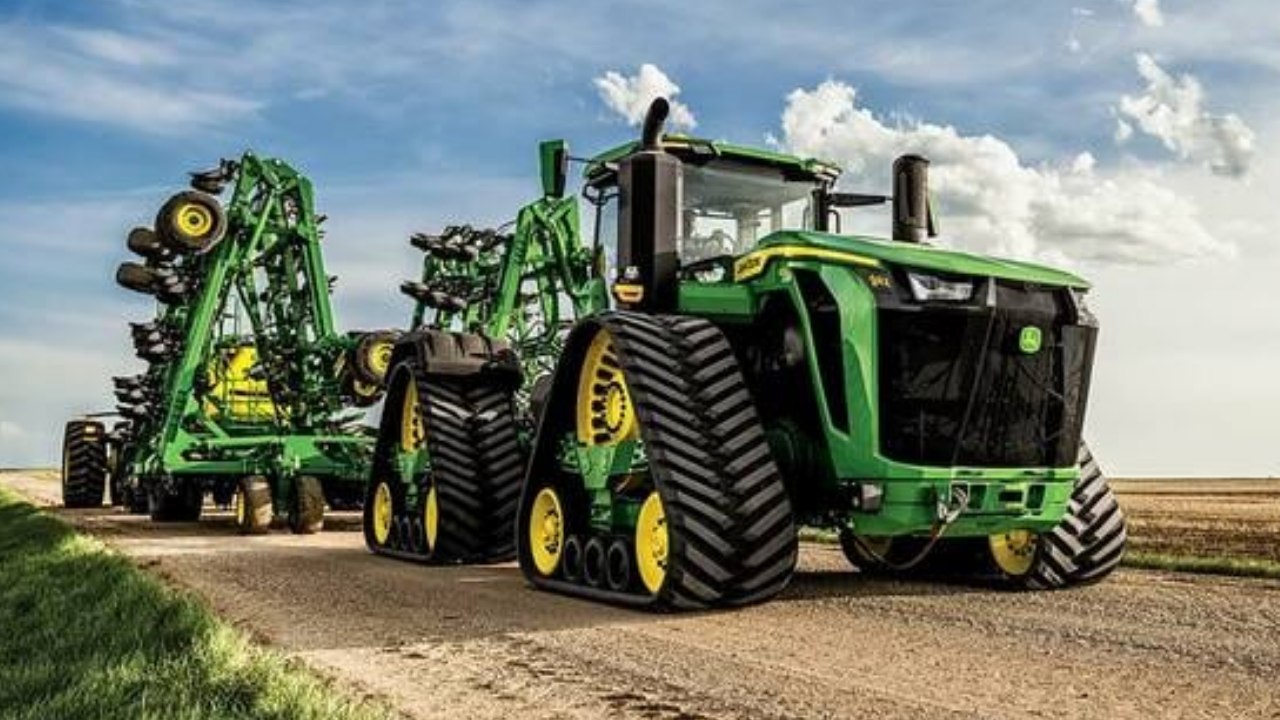 9RX 830 von John Deere – 913 PS, 4.200 Nm & Hightech für Profis (2025)