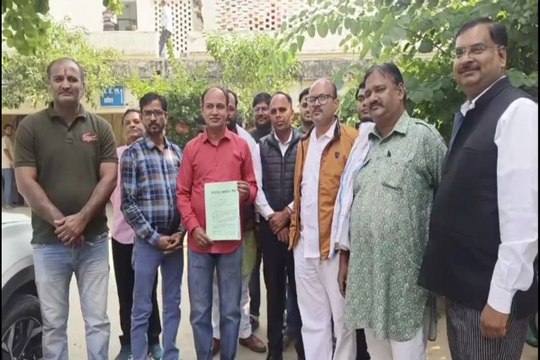राजगढ़ में केंद्रीय विद्यालय खोलने की मांग तेज, आवाज मंच ने कलेक्टर के नाम सौंपा ज्ञापन