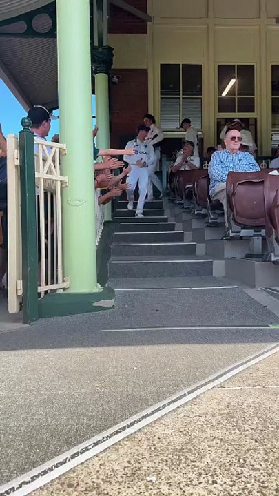 Australia legend cricket team entry in the crowd after 15 years