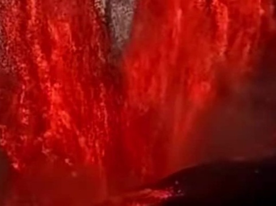 Spektakuläre bilder: vulkan kilauea spuckt lava