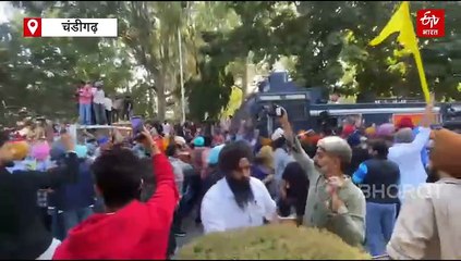 चंडीगढ़ की पंजाब यूनिवर्सिटी में जमकर बवाल, स्टूडेंट्स के साथ झड़प के बाद पुलिस ने किया लाठीचार्ज