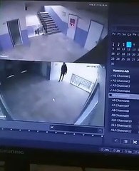 Okul müdürü Otizmli öğrenciyi merdivenden itti