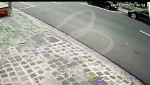 Vídeo mostra momento em que motorista de transporte executivo é atropelado após discussão em Curitiba