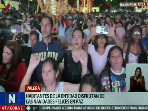 Familias trujillanas disfrutan de las navidades felices en conciertos de La Ruta Live
