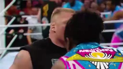 Raw-Jan 11, 2016 great match Brock Lesnar attacks wrestlers مباراة رائعة هجوم بروك ليسنر على المصارعين