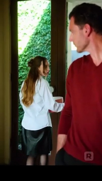 Dominada por el Jefe de mi Padre en Español