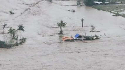 Devastación en Filipinas tras paso del supertifón Fung-wong