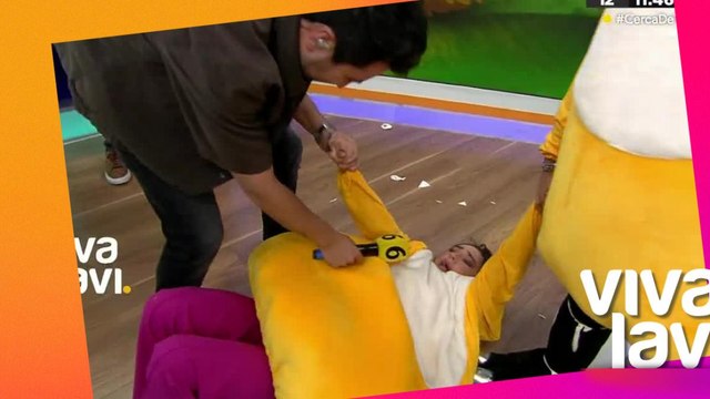 'Pollos' se vuelven locos por su huevos en VivalaviMx