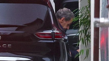 사르코지 전 프랑스 대통령, 수감 20일 만에 석방...출국 금지 / YTN