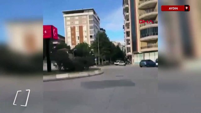 Atatürk için saygı duruşunda bulunan vatandaşlar ile alay eden motosiklet sürücüsü gözaltında