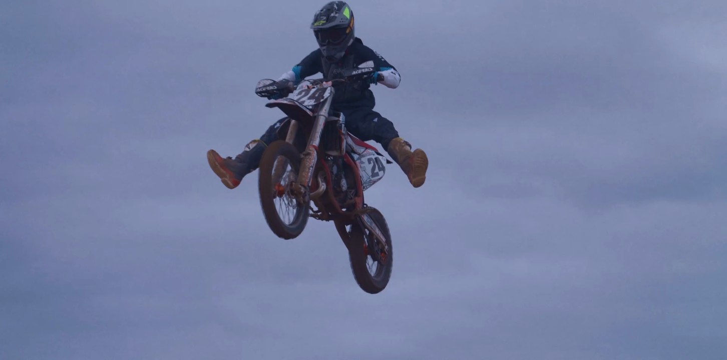 85cc Motocross Racing (Raw #32)