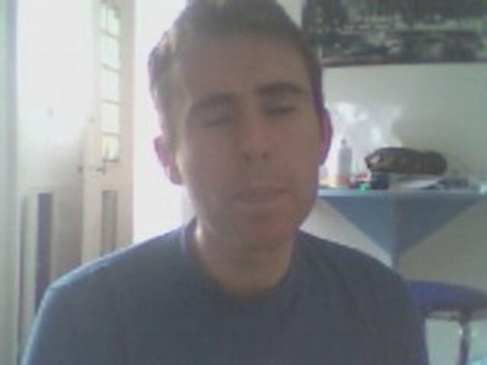 Wiwi massacre "J'aime la vie" de Vicky Leandros