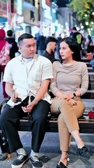 Beautiful Woman Laughs Happily When She Gets Pranked - Prank Wanita Cantik Dan Dia Ketawa Puas