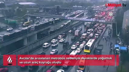 Avcılar'da metrobüs arızalandı! Duraklarda yoğunluk oluştu