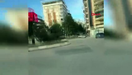 Aydın'daki 10 Kasım törenlerinde saygı duruşunda bulunan kişilerle dalga geçen şahıs gözaltına alındı