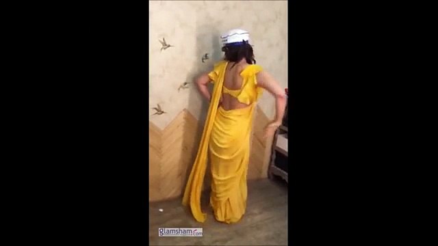 Alia Bhatt channels her inner Raveena Tandon with a sizzling dance just for Akshay Kumar! total retro magic meets modern charm! 💃🔥 #glamsham #aliabhatt #akshaykumar #raveenatandon #bollywood #danceperformance glamsham, alia bhatt, akshay kumar, raveen