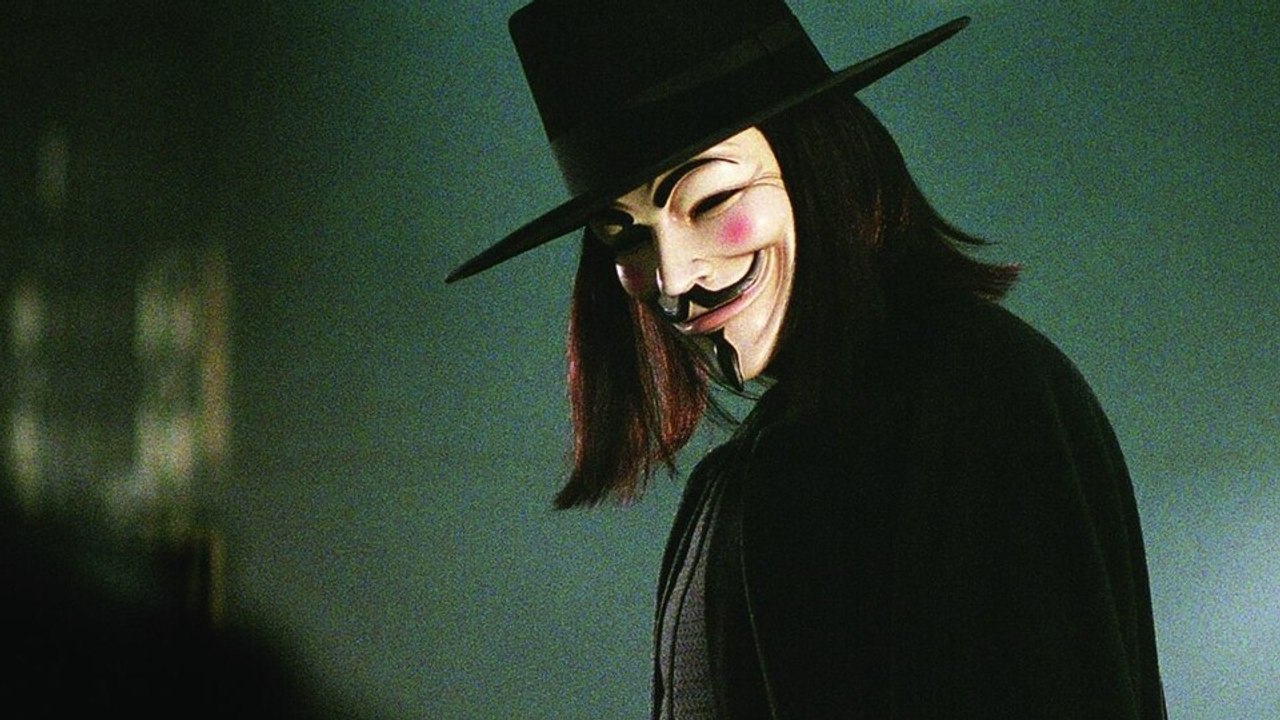 V wie Vendetta: Im dystopischen Action-Thriller kämpft ein maskierter Rächer gegen die Regierung Englands