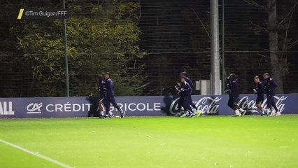 Bleus - Premier petit échauffement pour une dizaine de joueurs