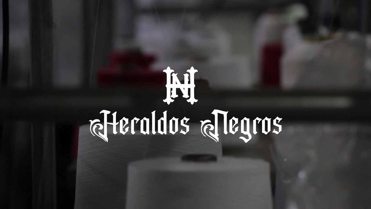 Heraldos Negros