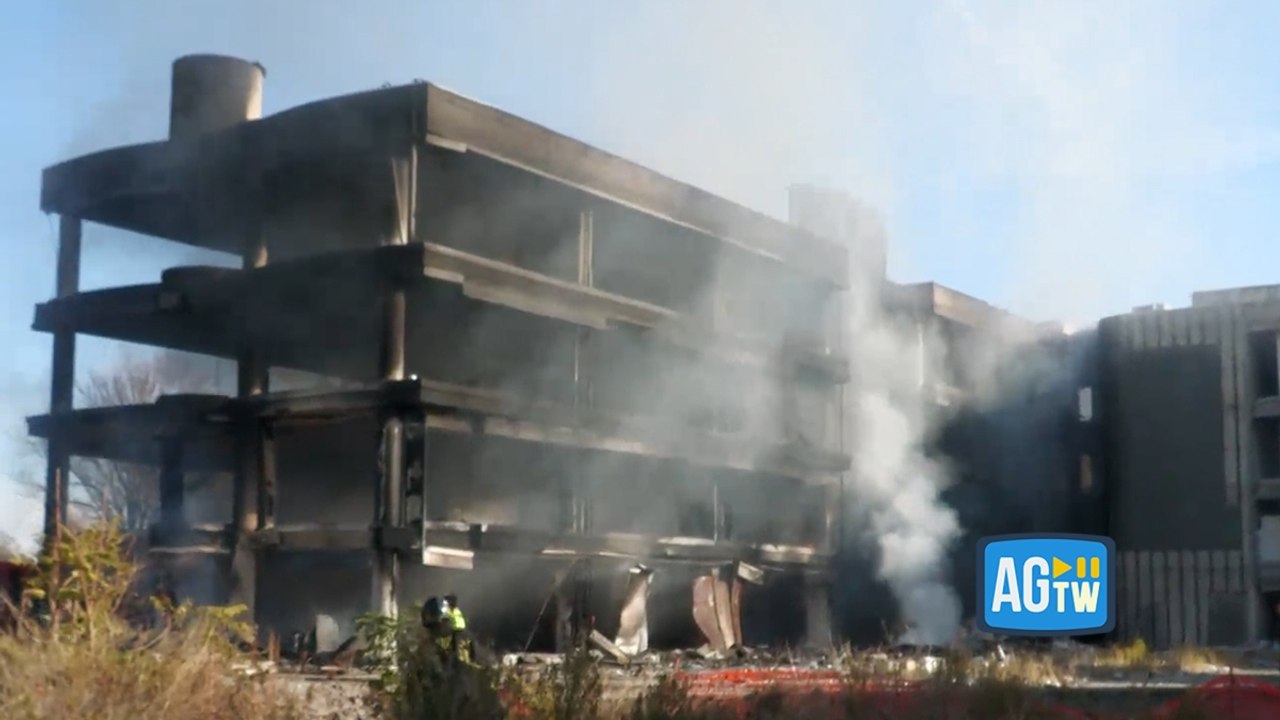 Roma, incendio a Tor Sapienza: ferito gravemente uno degli occupanti