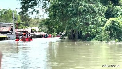 Filippine, tifone sommerge le strade: evacuati centinaia di residenti